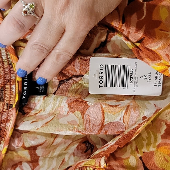 Torrid Floral Peasant Blouse Sz 3 NWT! - Picture 4 of 9